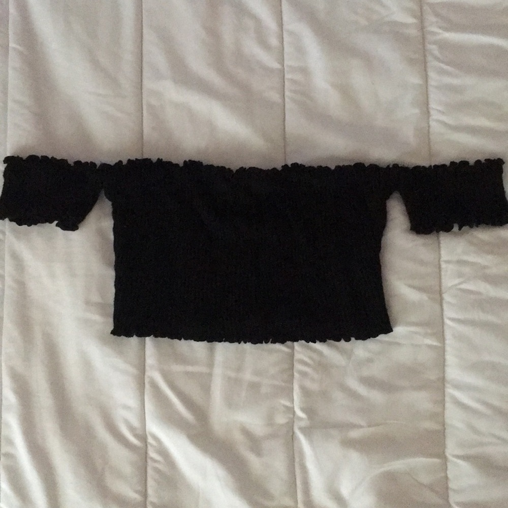 Mid drift crop top